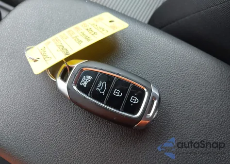 2018 Hyundai Kona Sel from USA, damaged, VIN KM8K2CAA5JU105652